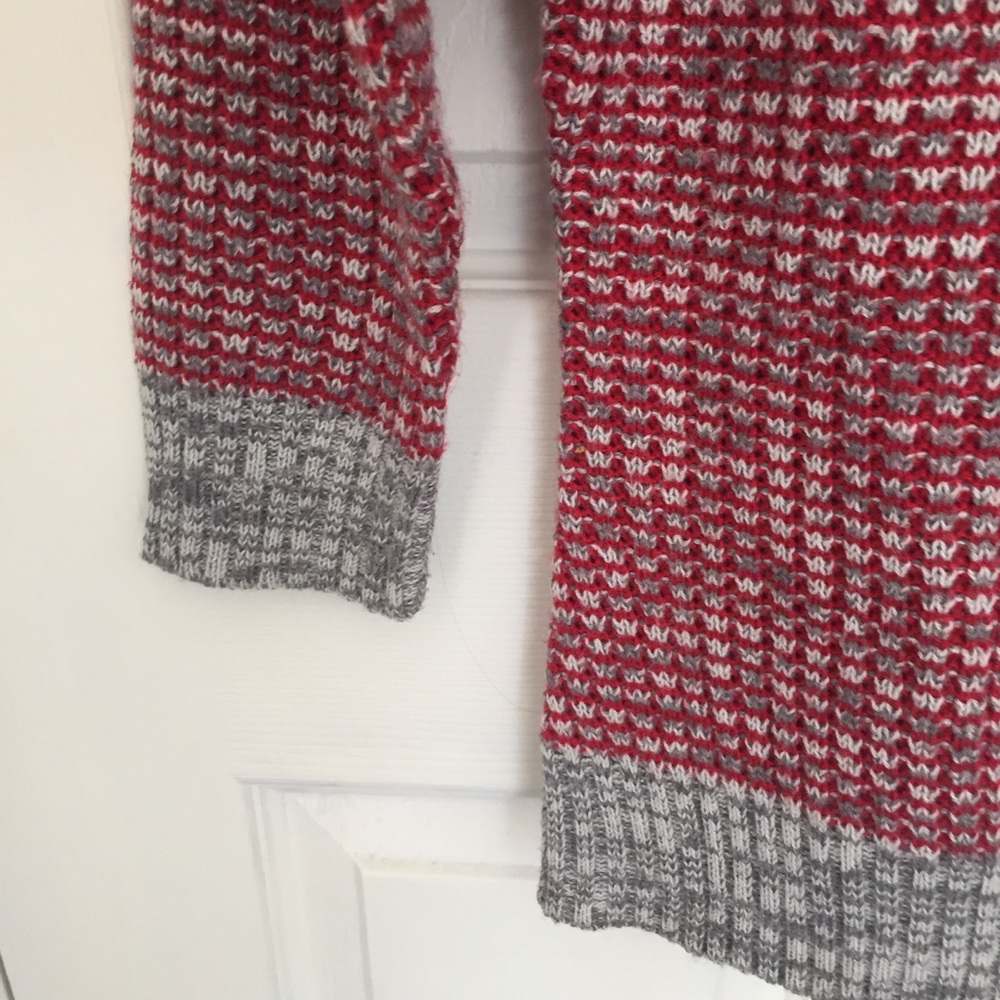 4/$25 Light Sweater 3/4 Sleeves - Picture 7 of 7